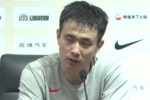 汤普森解释欧文缺席聚会：安踏给他很多钱，他很忙 得去赚钱💰